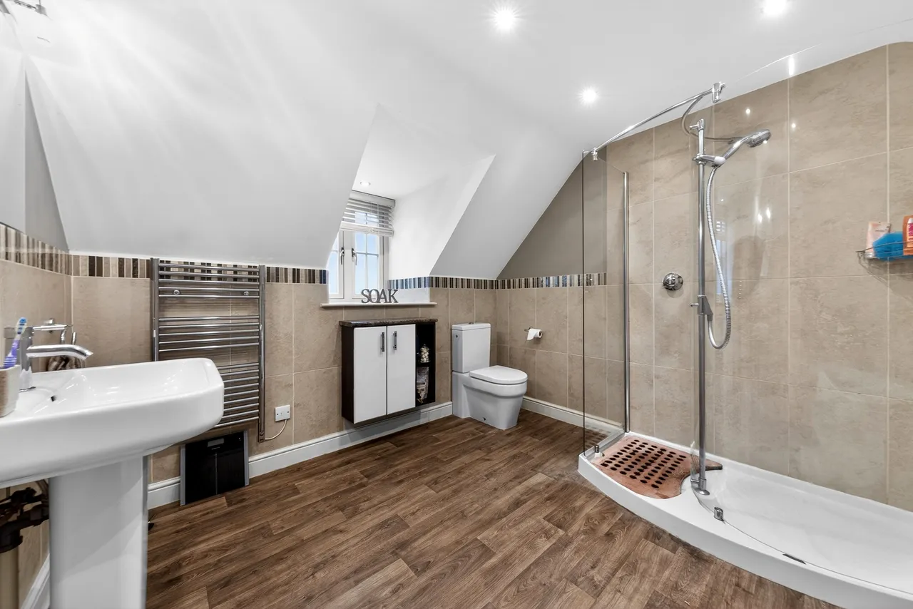 Phillipott Close, Newark, NG24, photo 17
