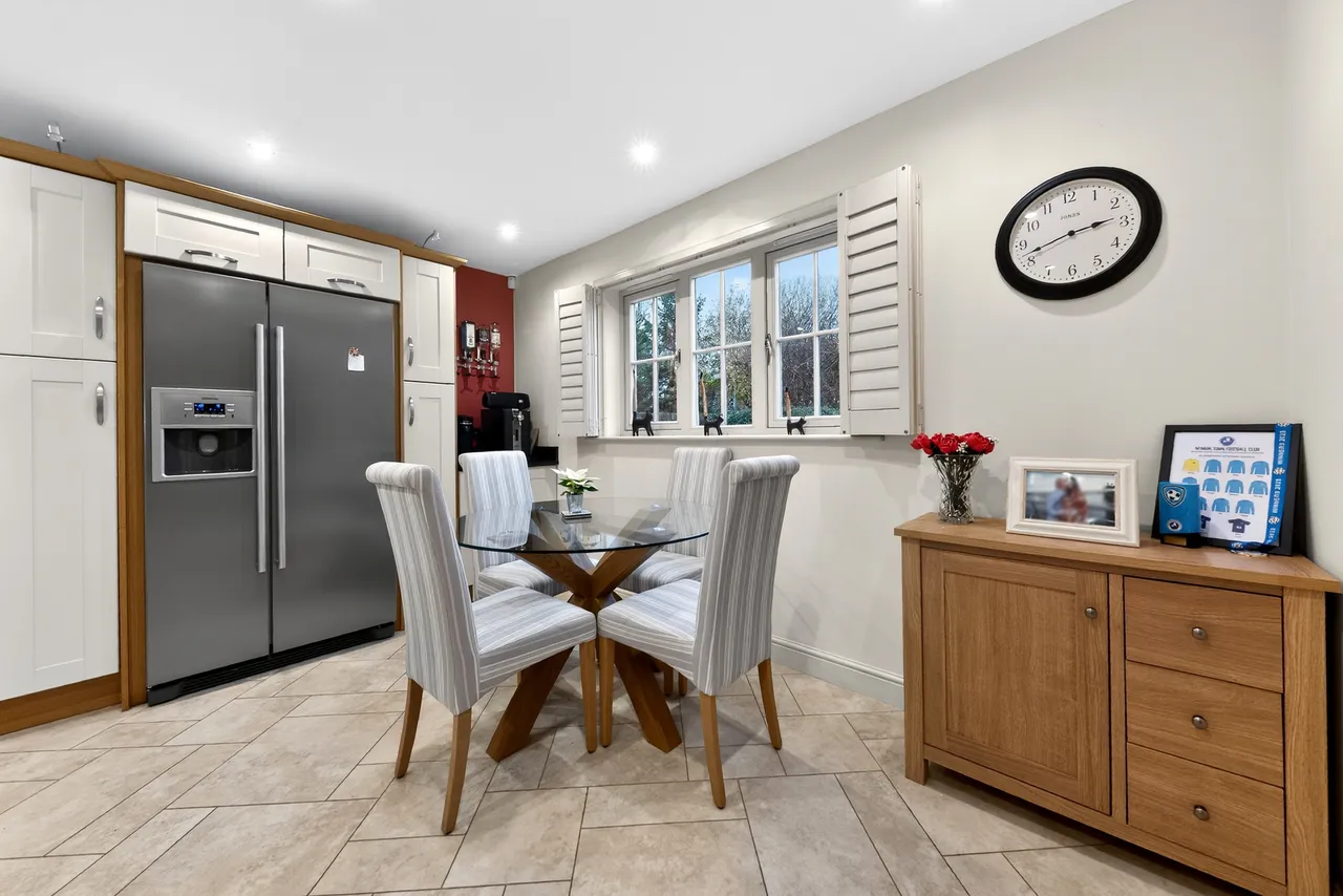 Phillipott Close, Newark, NG24, photo 6