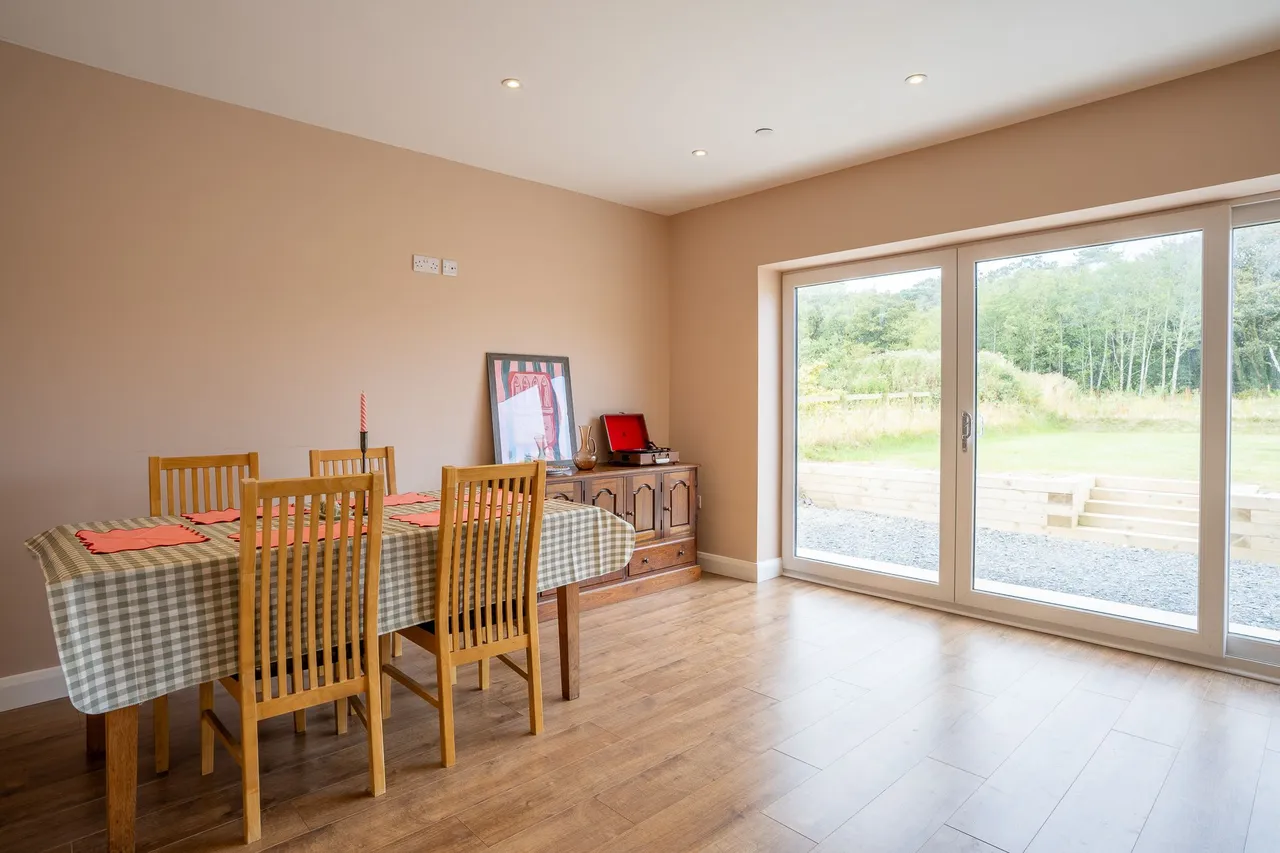 Dywarch Isaf, Rhoshirwaun, LL53, photo 10