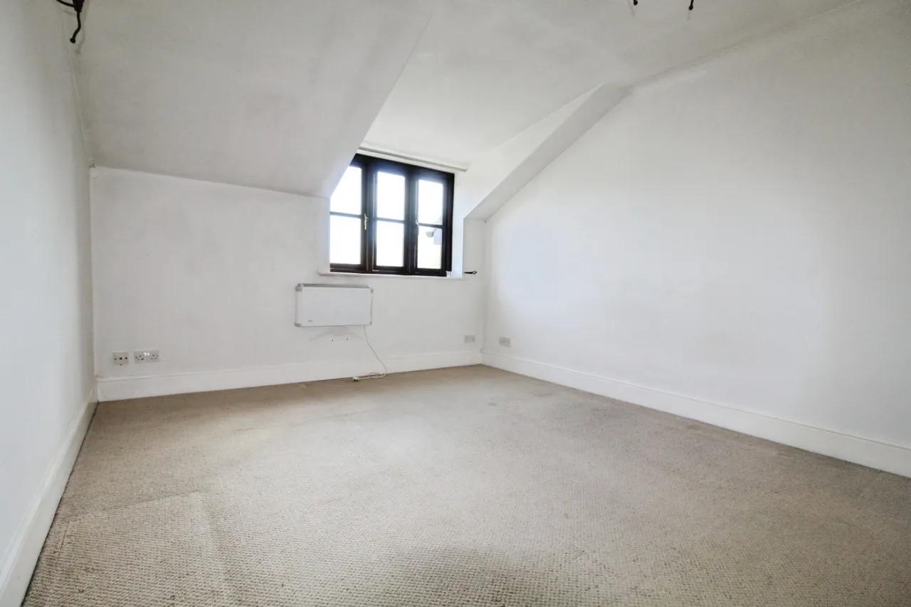 River Meads, St Margarets, SG12, photo 11