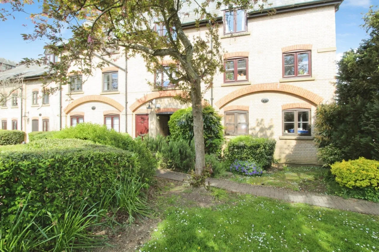 River Meads, St Margarets, SG12, photo 14