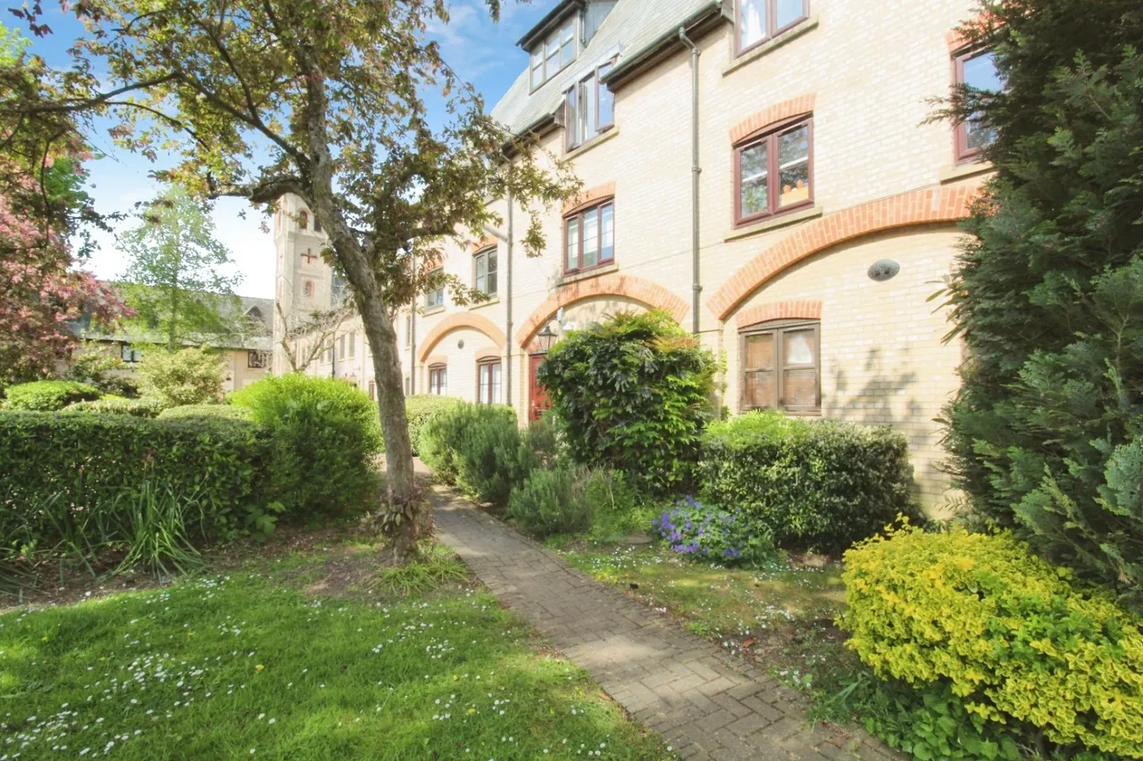 River Meads, St Margarets, SG12, photo 19