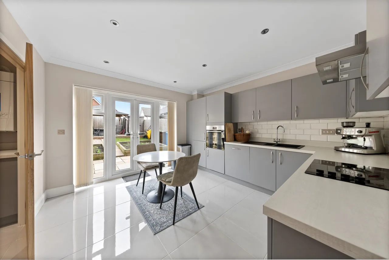 Oak Green Road, Lowton, Warrington, Warrington, WA3 2UH, photo 2