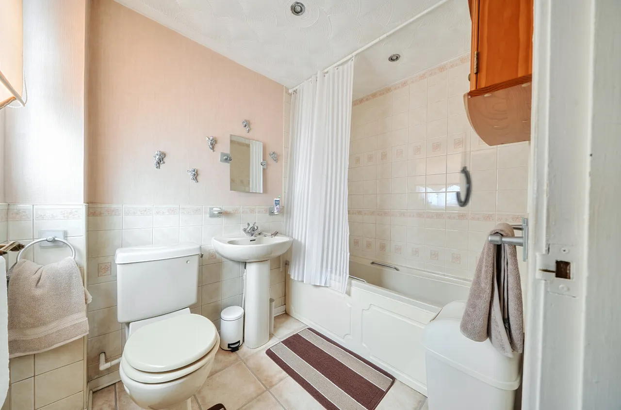 Gannet Close, Lordswood, SO16, photo 7