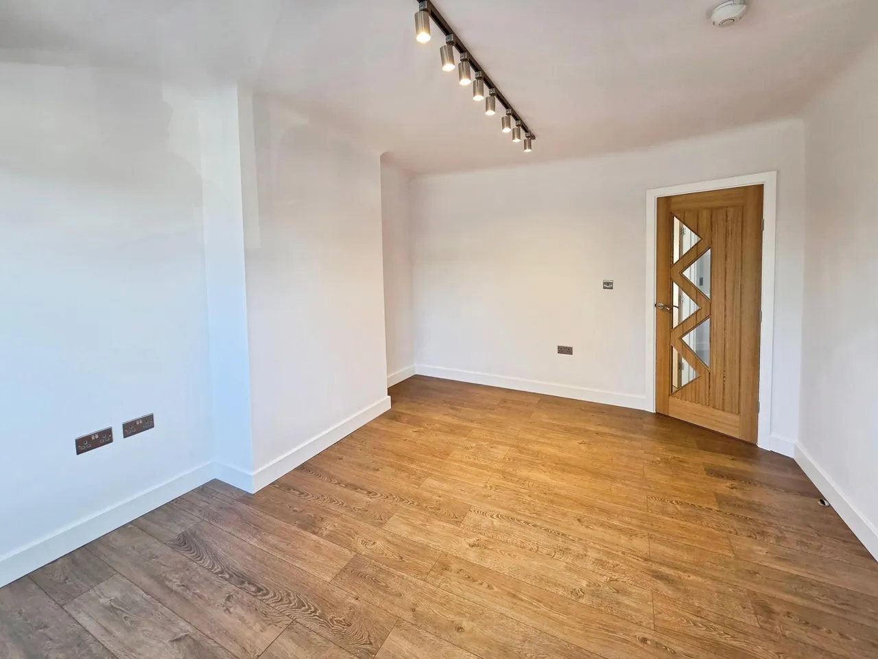 Honeypot Lane, Stanmore, HA7, photo 4