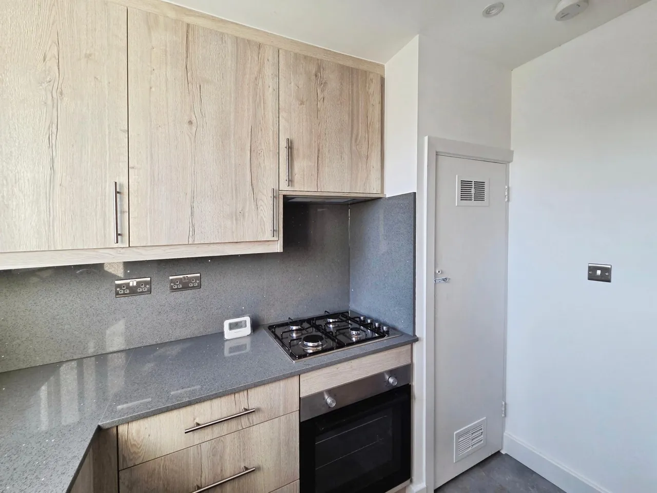 Honeypot Lane, Stanmore, HA7, photo 2