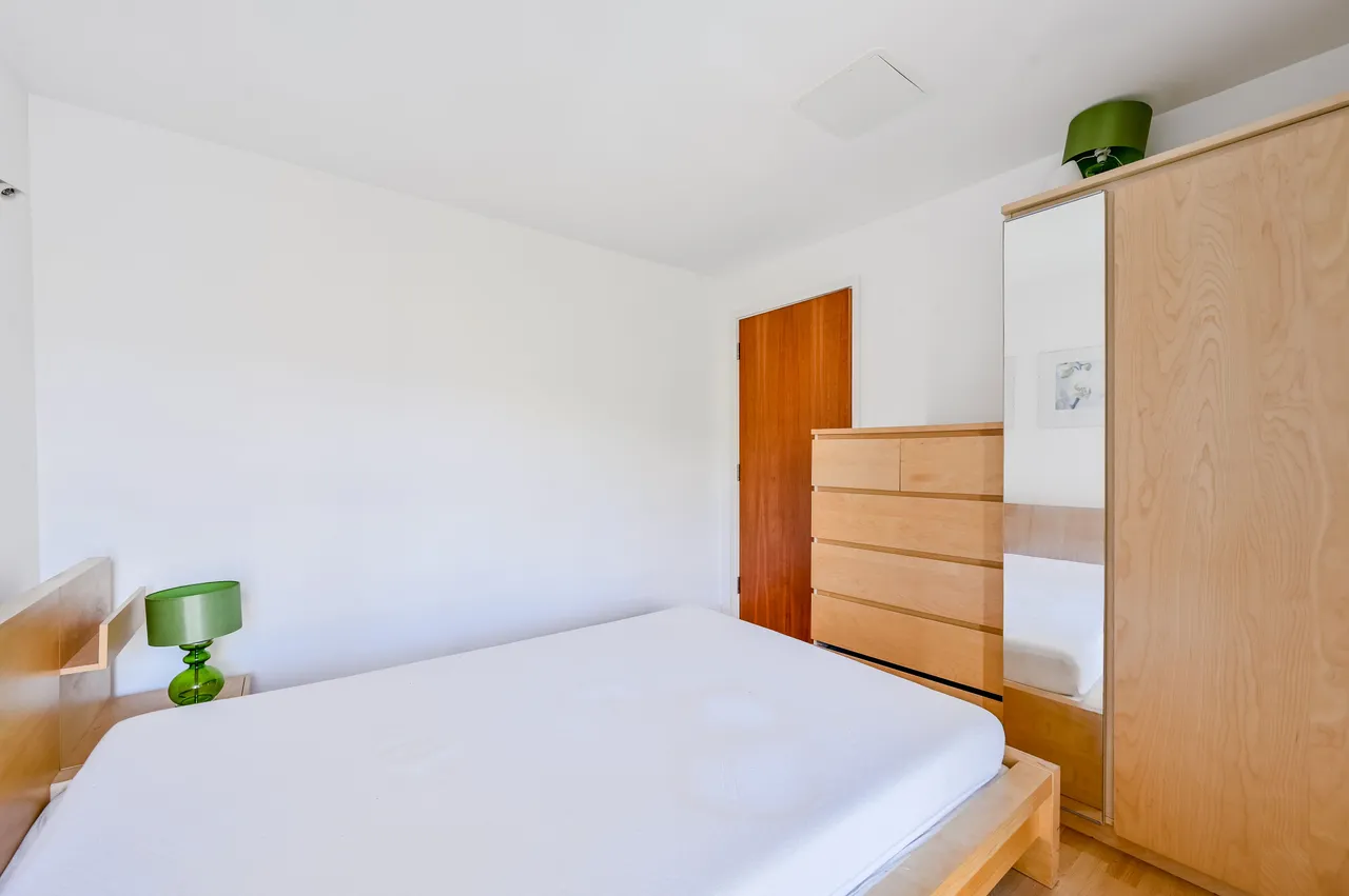 Flat 23, Building 45, Hopton Road, London, photo 11