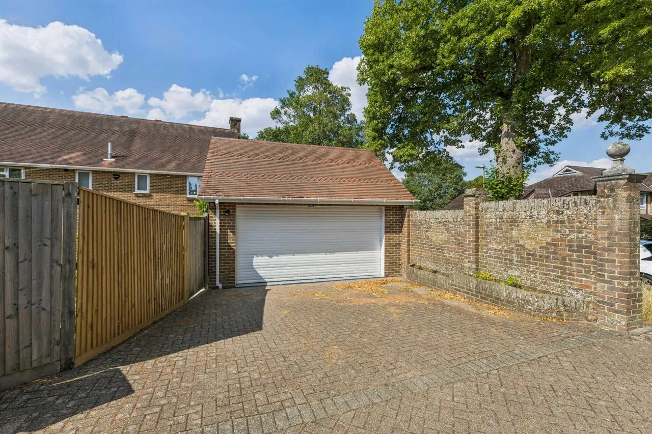Alresford Road, Winchester, Hampshire, SO23 0JX, photo 4