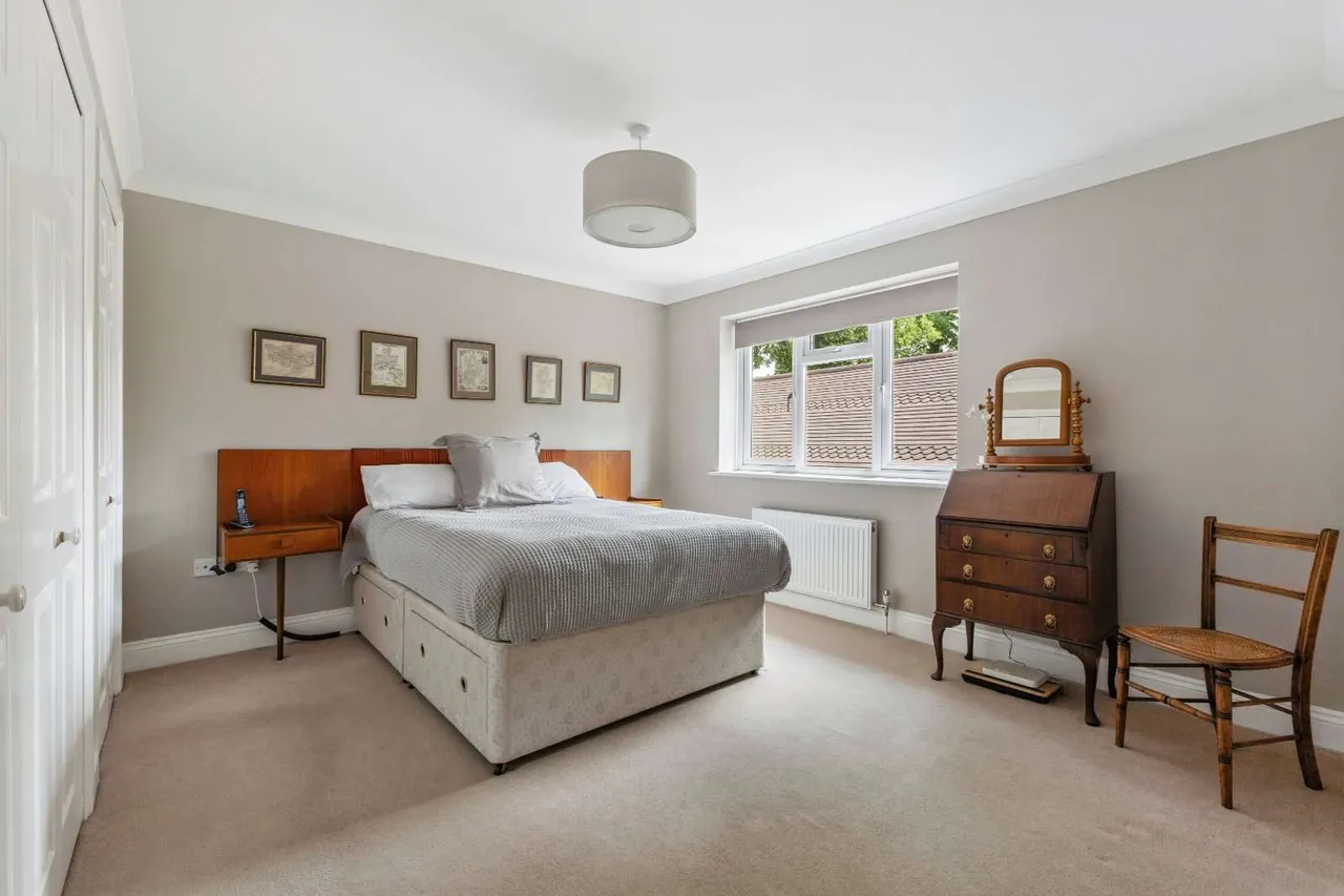 Alresford Road, Winchester, Hampshire, SO23 0JX, photo 12