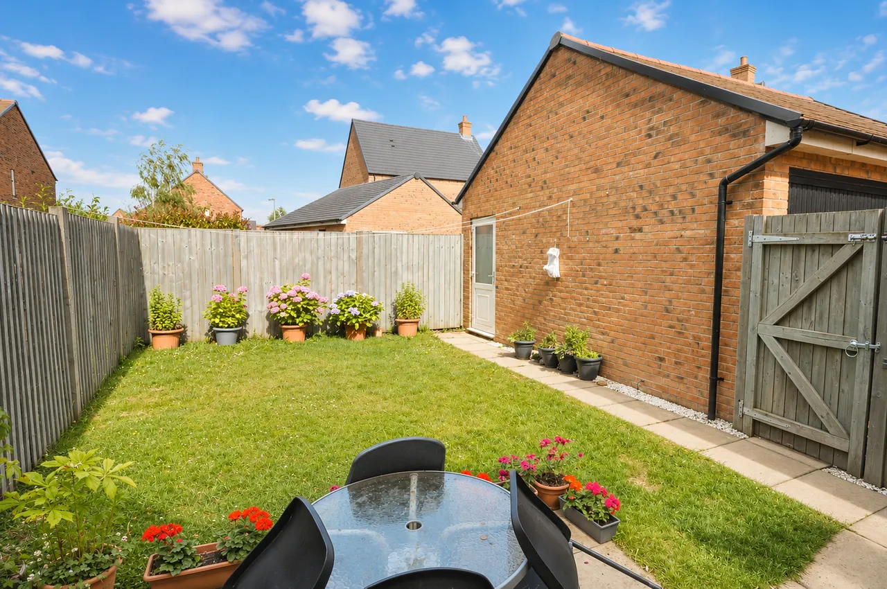 Flanders Close, Bicester, OX26, photo 2