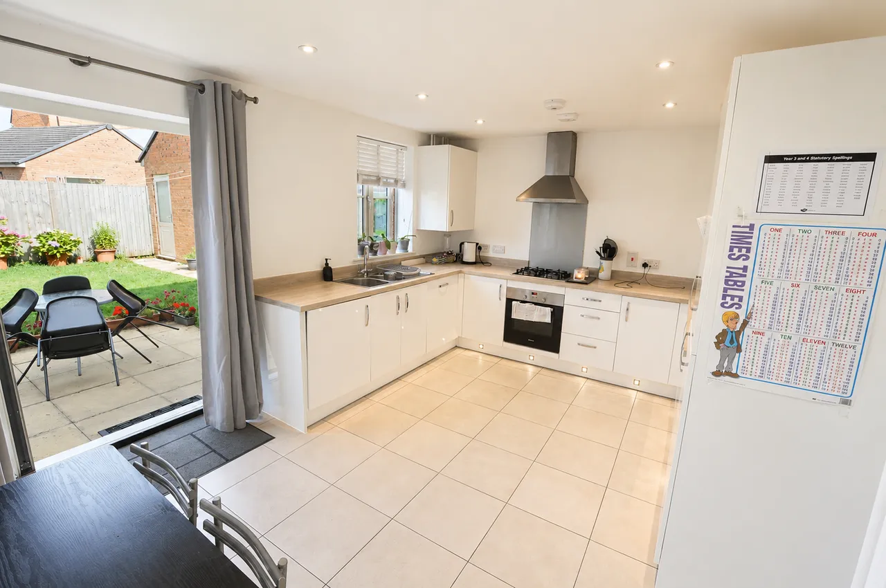Flanders Close, Bicester, OX26, photo 3