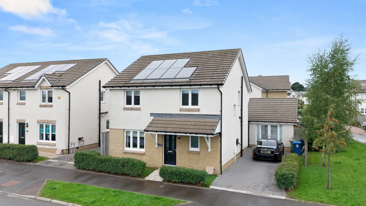 4 bed house for sale — Craigton Drive, Bishopton