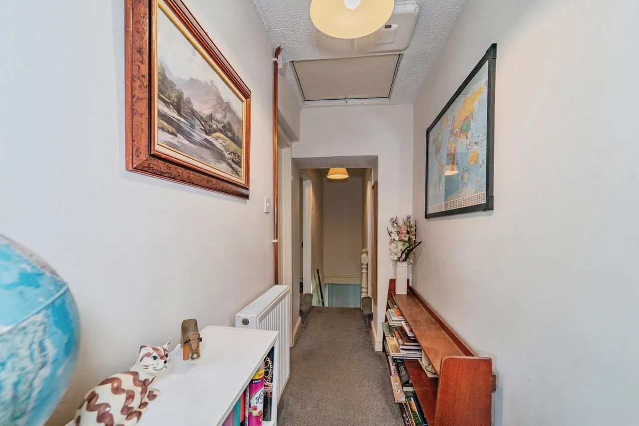 Cefneithin Road, Gorslas, SA14, photo 24