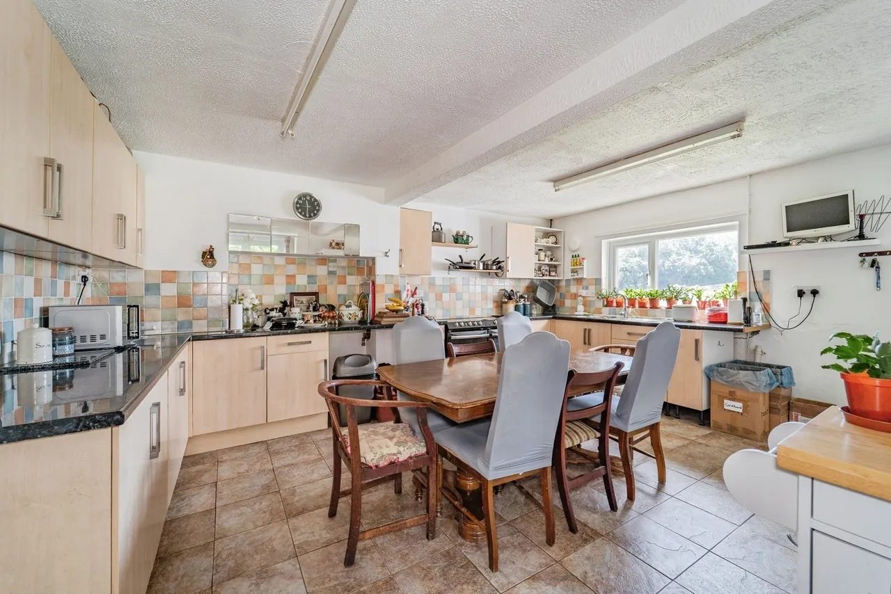 Cefneithin Road, Gorslas, SA14, photo 10