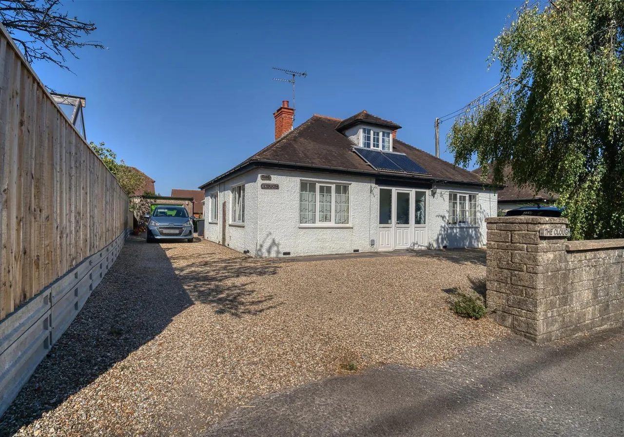 3 bed house for sale, Wyke Road, Gillingham