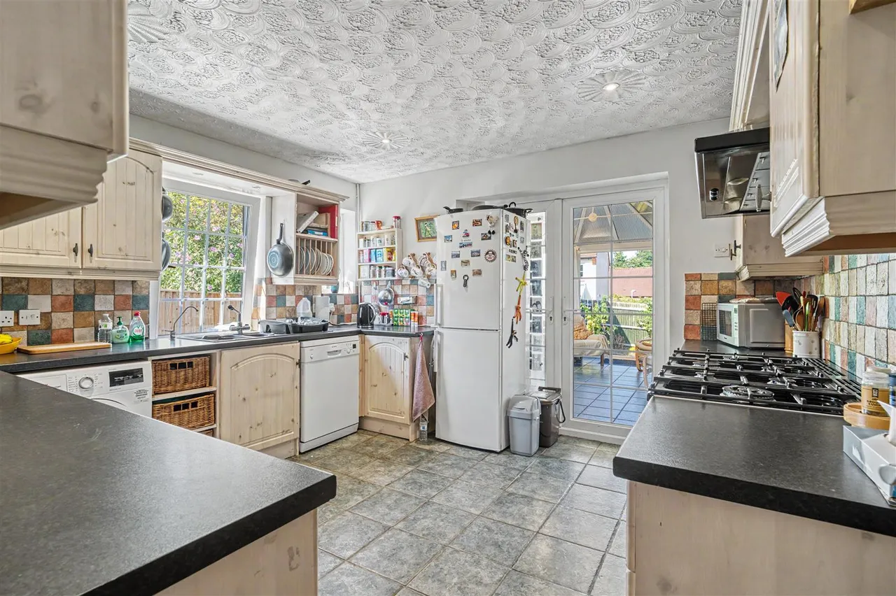 Wyke Road, Gillingham, photo 2