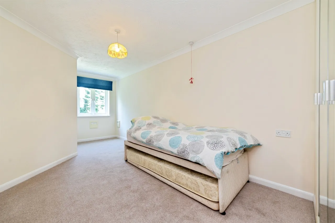 Station Road, LETCHWORTH GARDEN CITY, photo 9