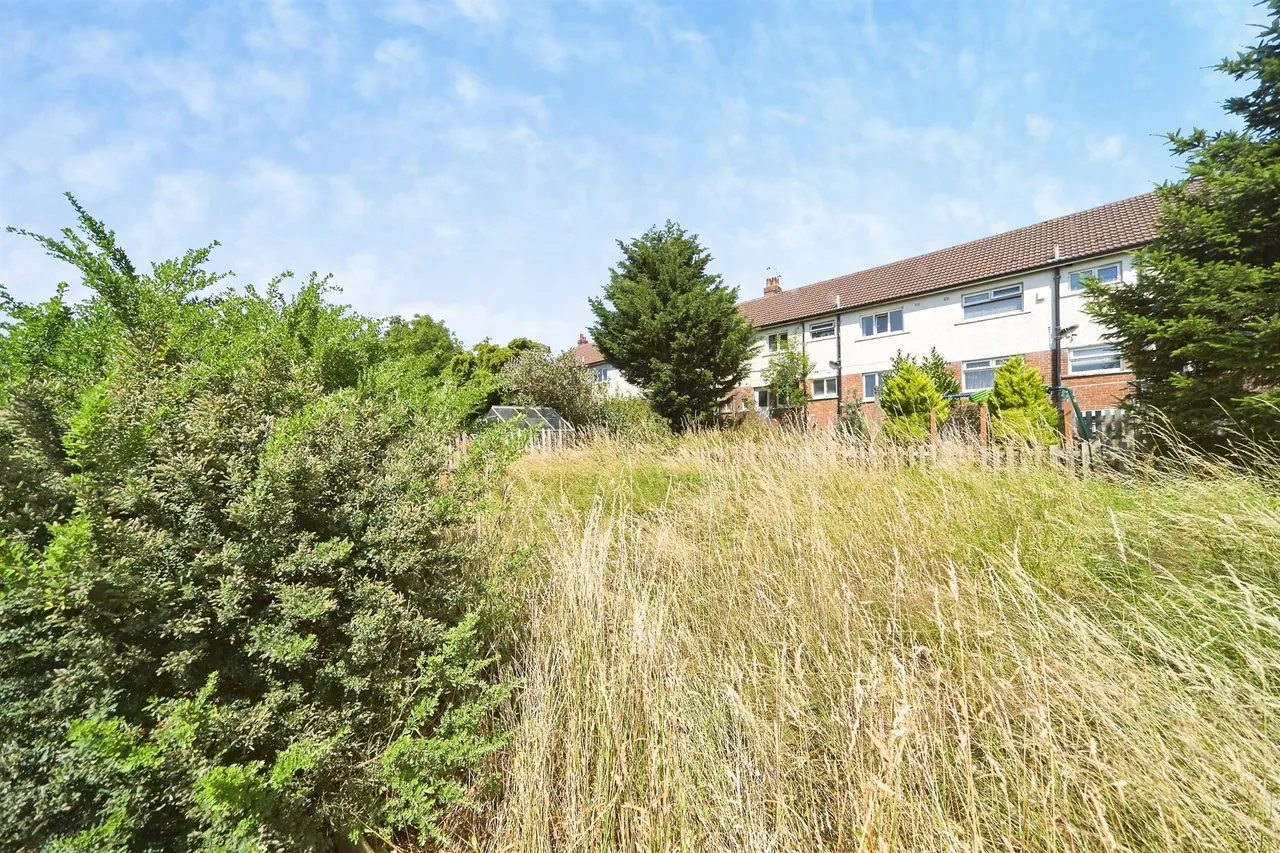 Gray Avenue, Shipley, photo 11