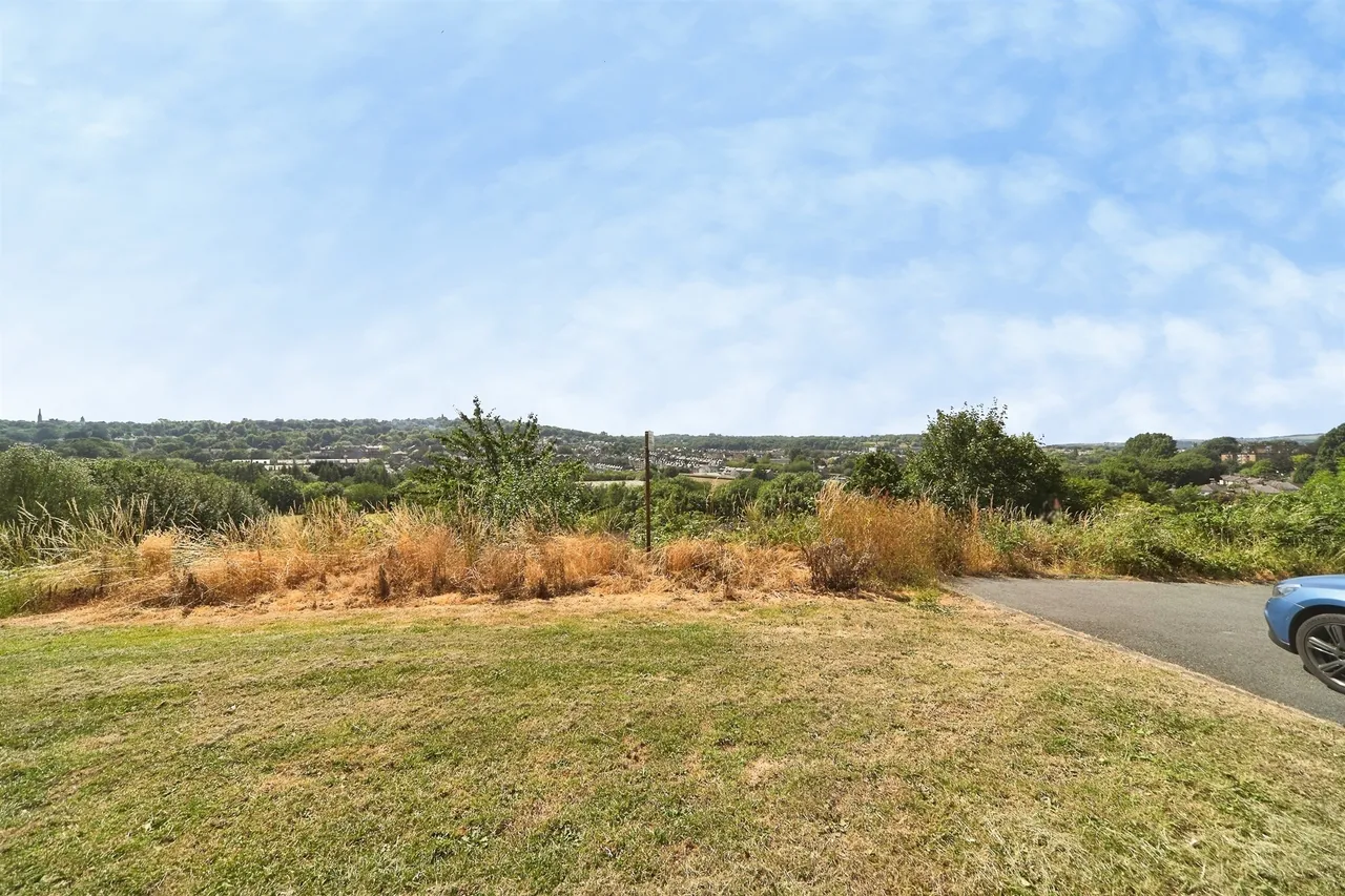 Gray Avenue, Shipley, photo 12
