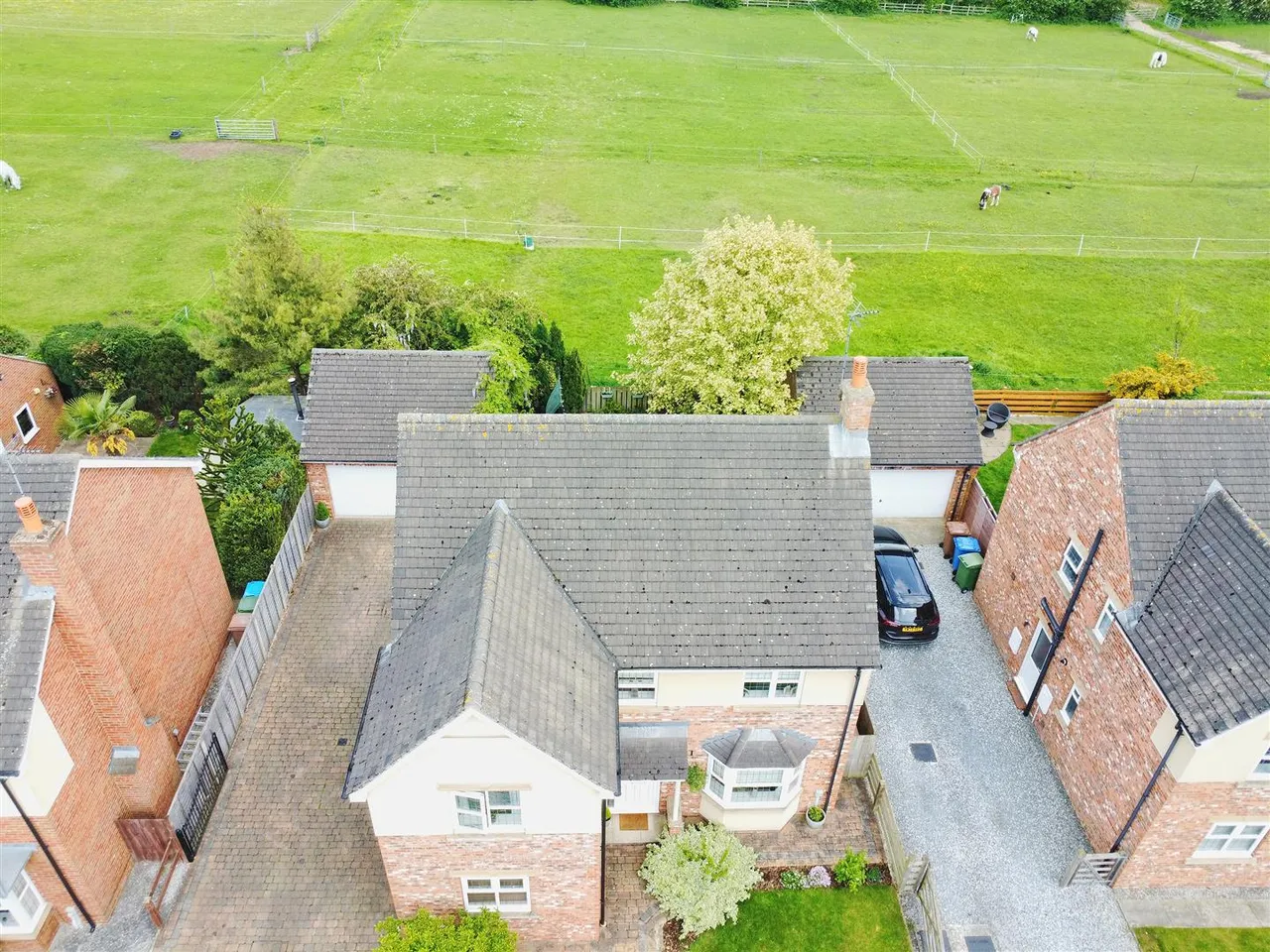 4 bed house for sale — The Bryants, Leven