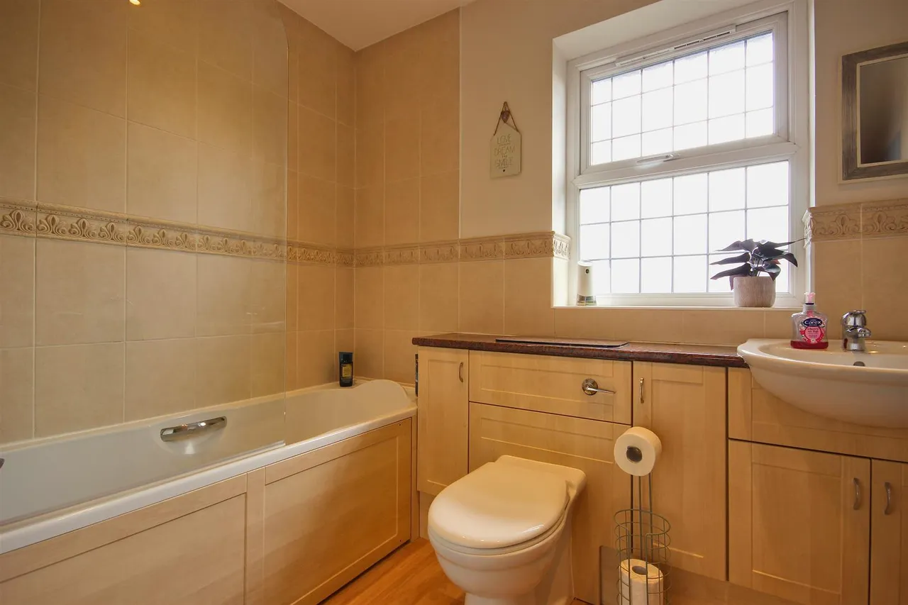 The Bryants, Leven, photo 21