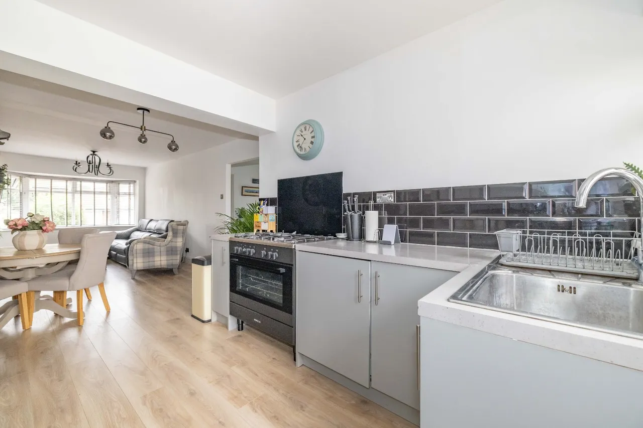 Tadworth Road, Kennington, TN24, photo 8