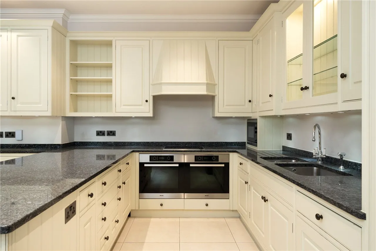 Montrose Place, London, SW1X, photo 4