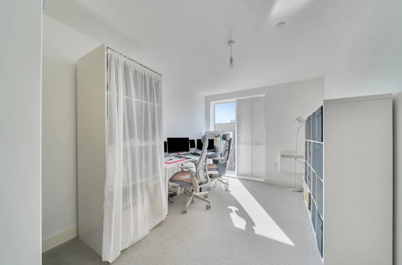 Hewitts Way, Walton On Thames, KT12, photo 11