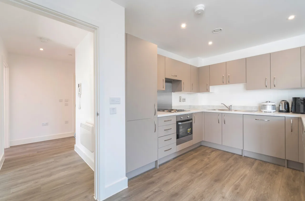 Hewitts Way, Walton On Thames, KT12, photo 18