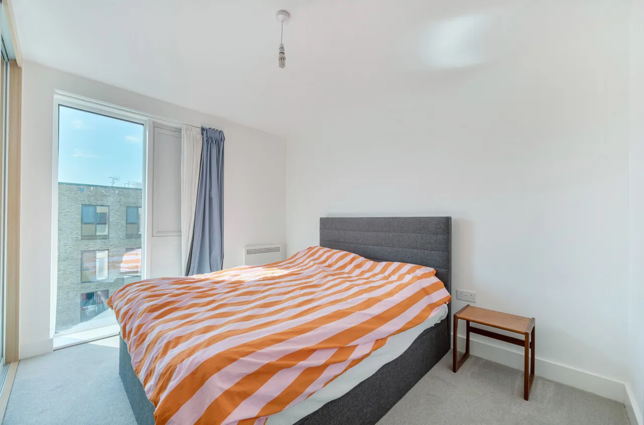 Hewitts Way, Walton On Thames, KT12, photo 7