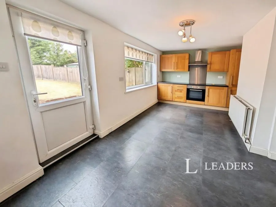 Newlands Drive, Forest Town, NG19, photo 5