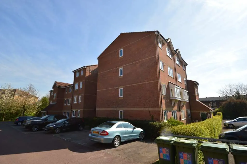 1 bed flat to rent — Blackdown Close, East Finchley, N2 8JF