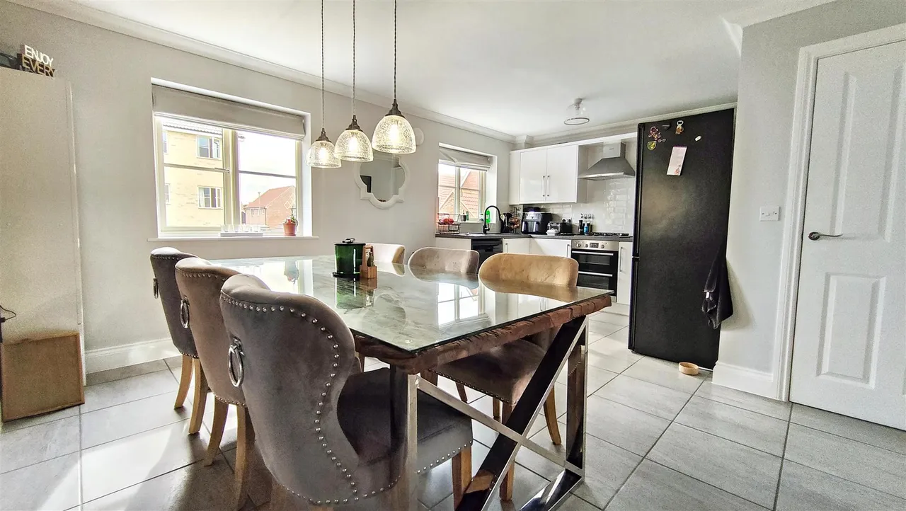 Overstrand Way, Sprowston, NR7, photo 10