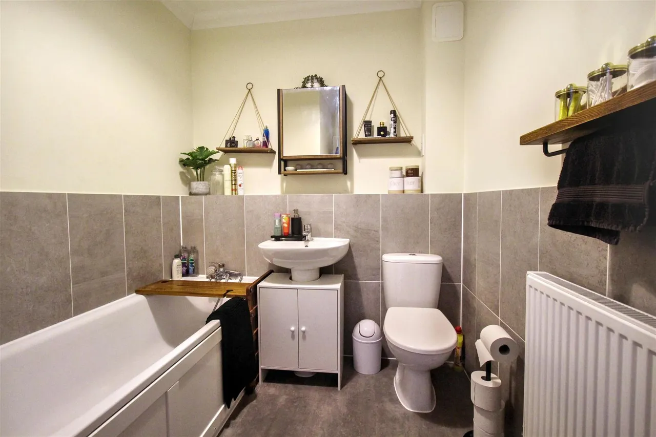 Overstrand Way, Sprowston, NR7, photo 15
