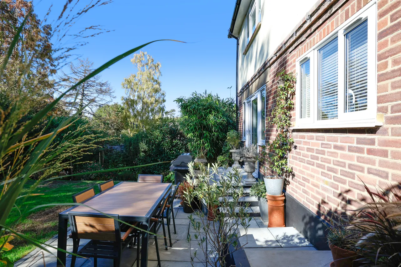 Park Rise, Leatherhead, KT22, photo 21