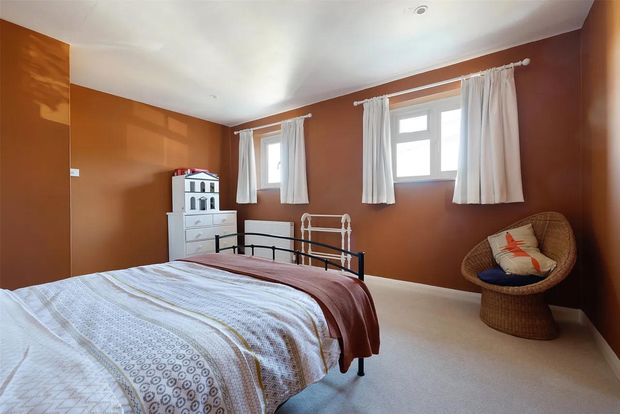 Park Rise, Leatherhead, KT22, photo 18