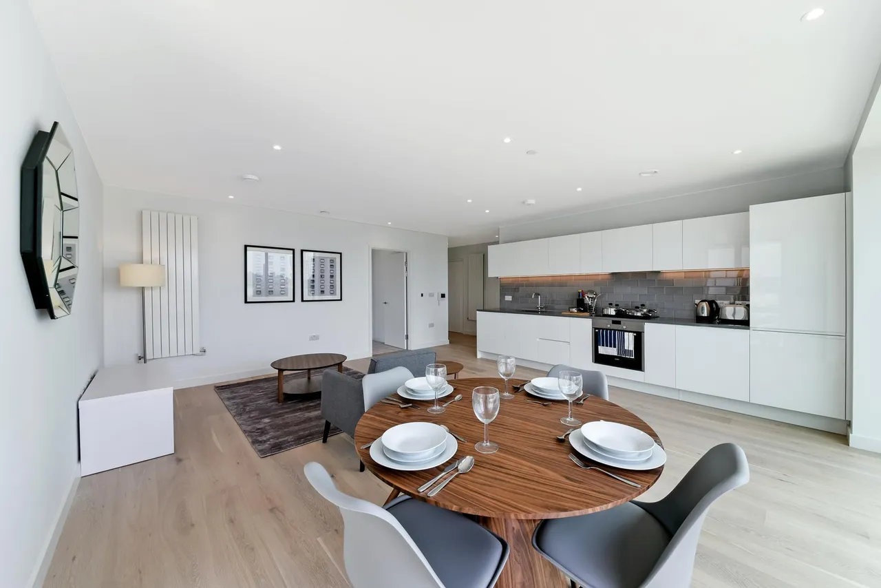 Fairwater House, Royal Wharf, E16, photo 2