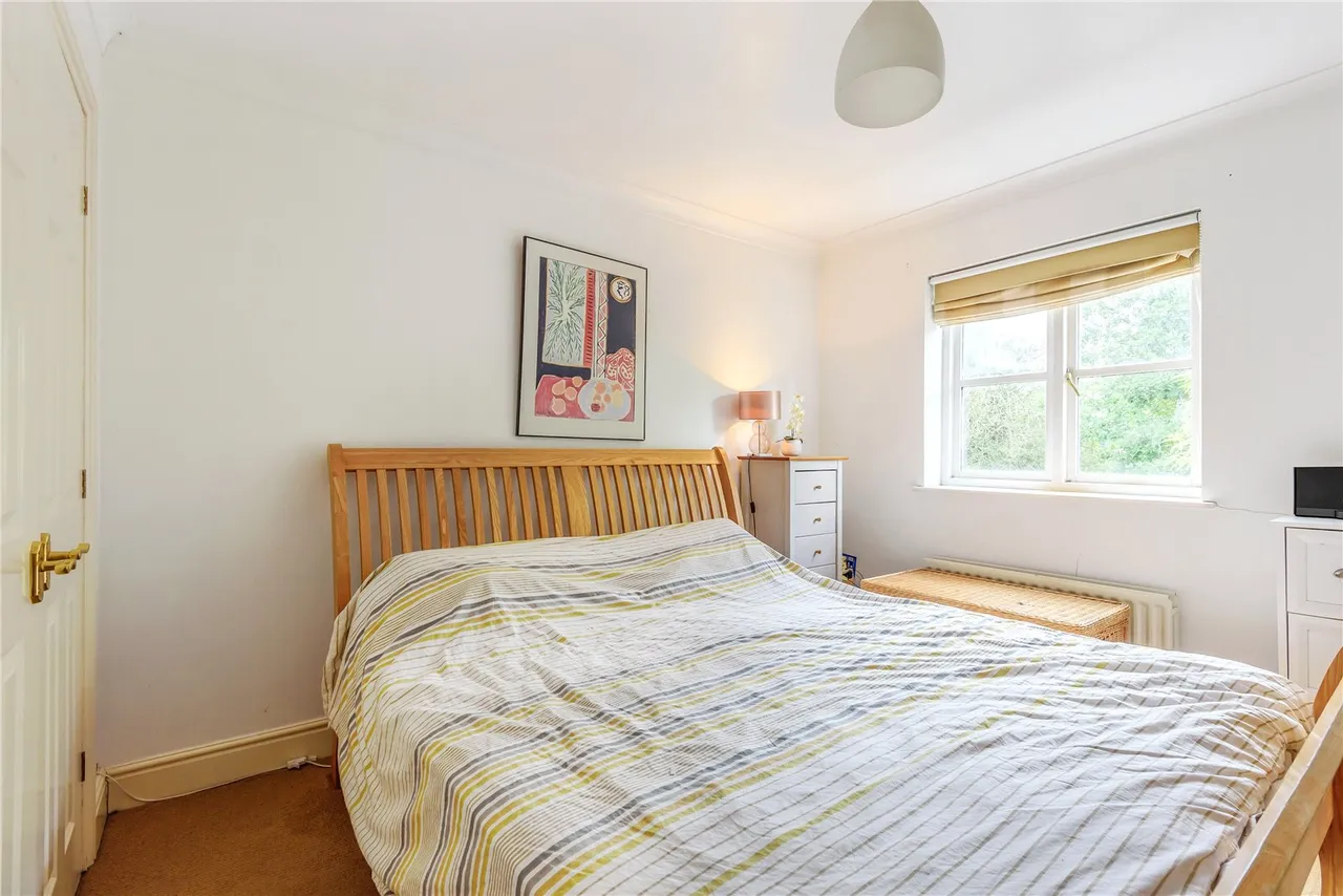 Hill House Drive, Hampton, TW12 2FD, photo 7