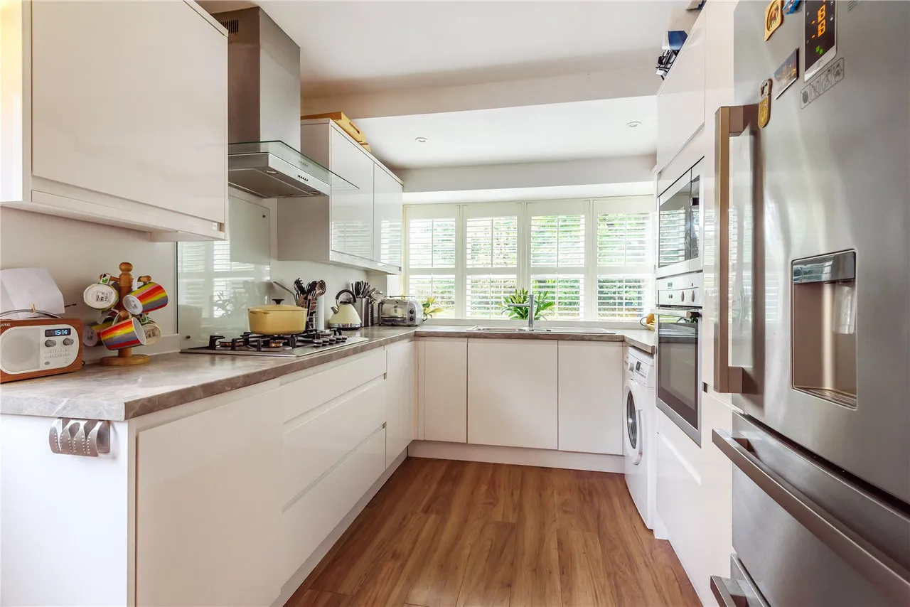 Hill House Drive, Hampton, TW12 2FD, photo 5