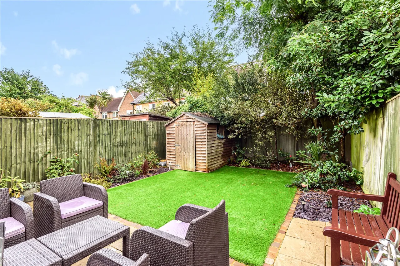 Hill House Drive, Hampton, TW12 2FD, photo 12
