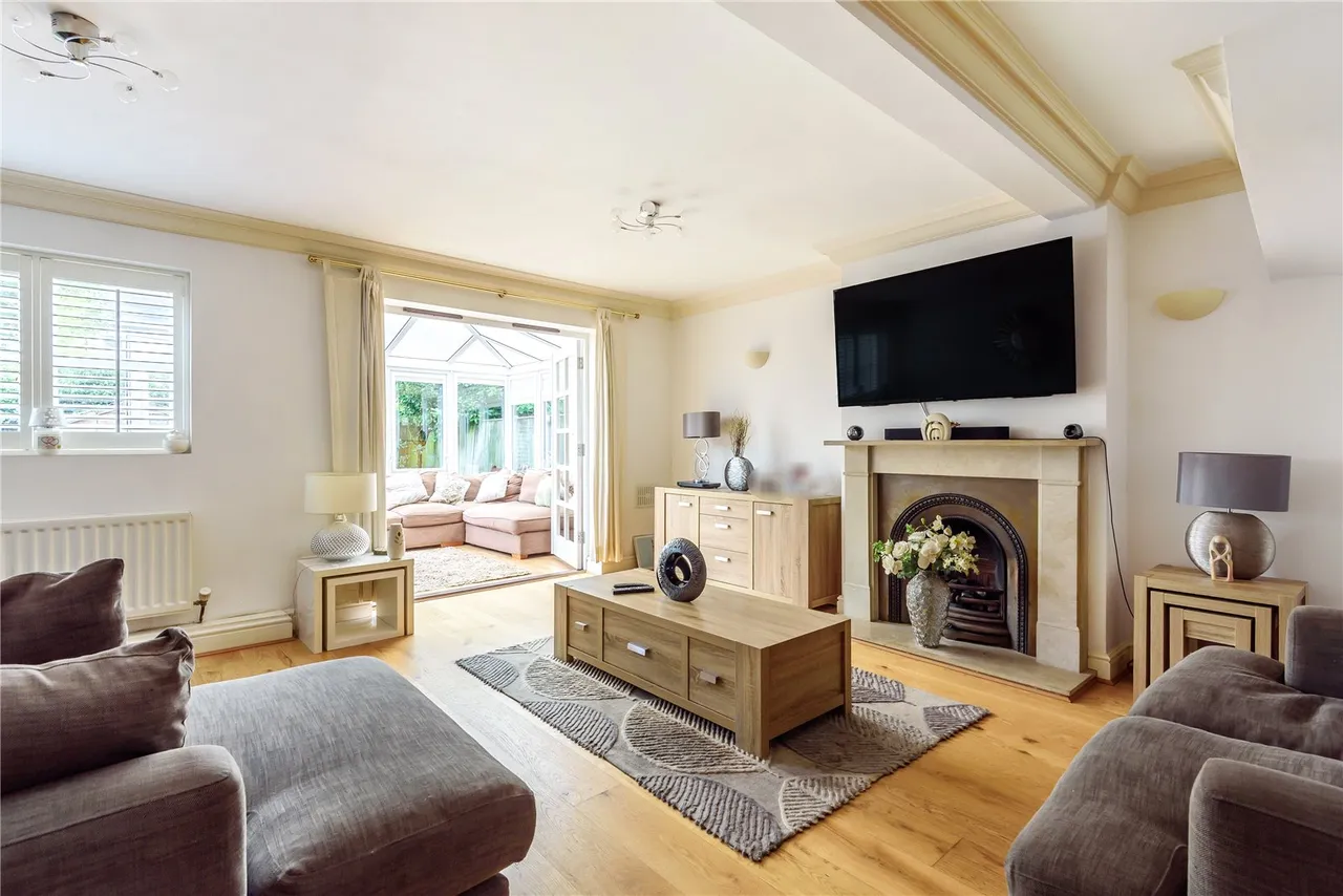 Hill House Drive, Hampton, TW12 2FD, photo 4