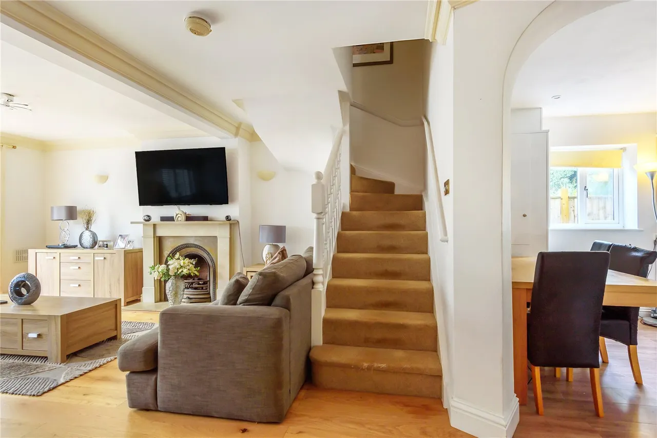 Hill House Drive, Hampton, TW12 2FD, photo 6