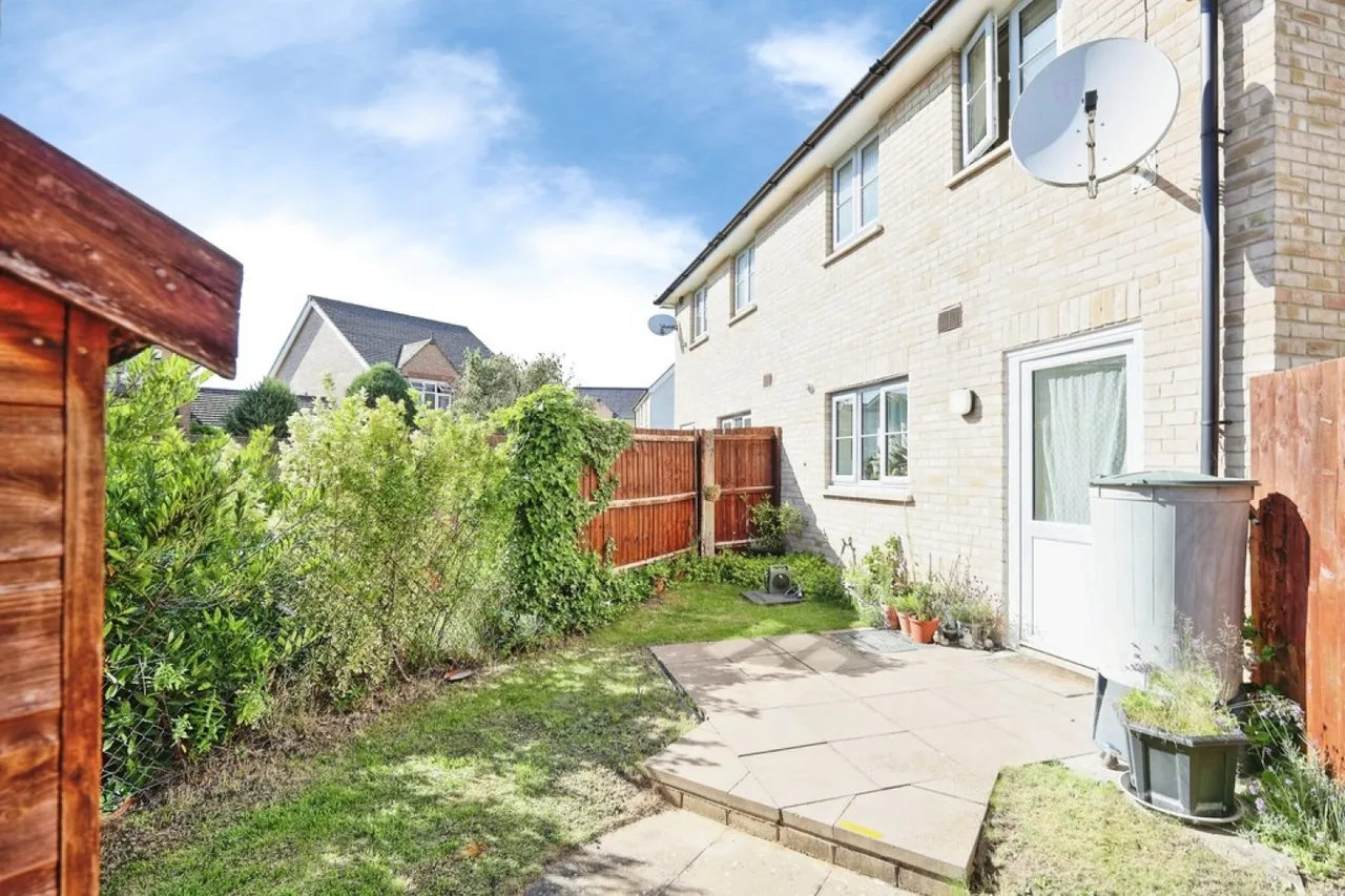 Hogsden Leys, St Neots, photo 12
