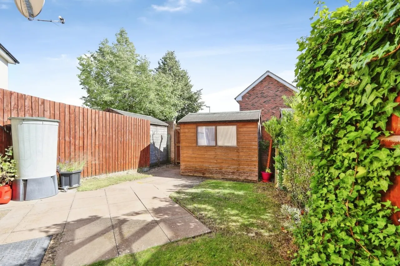 Hogsden Leys, St Neots, photo 11