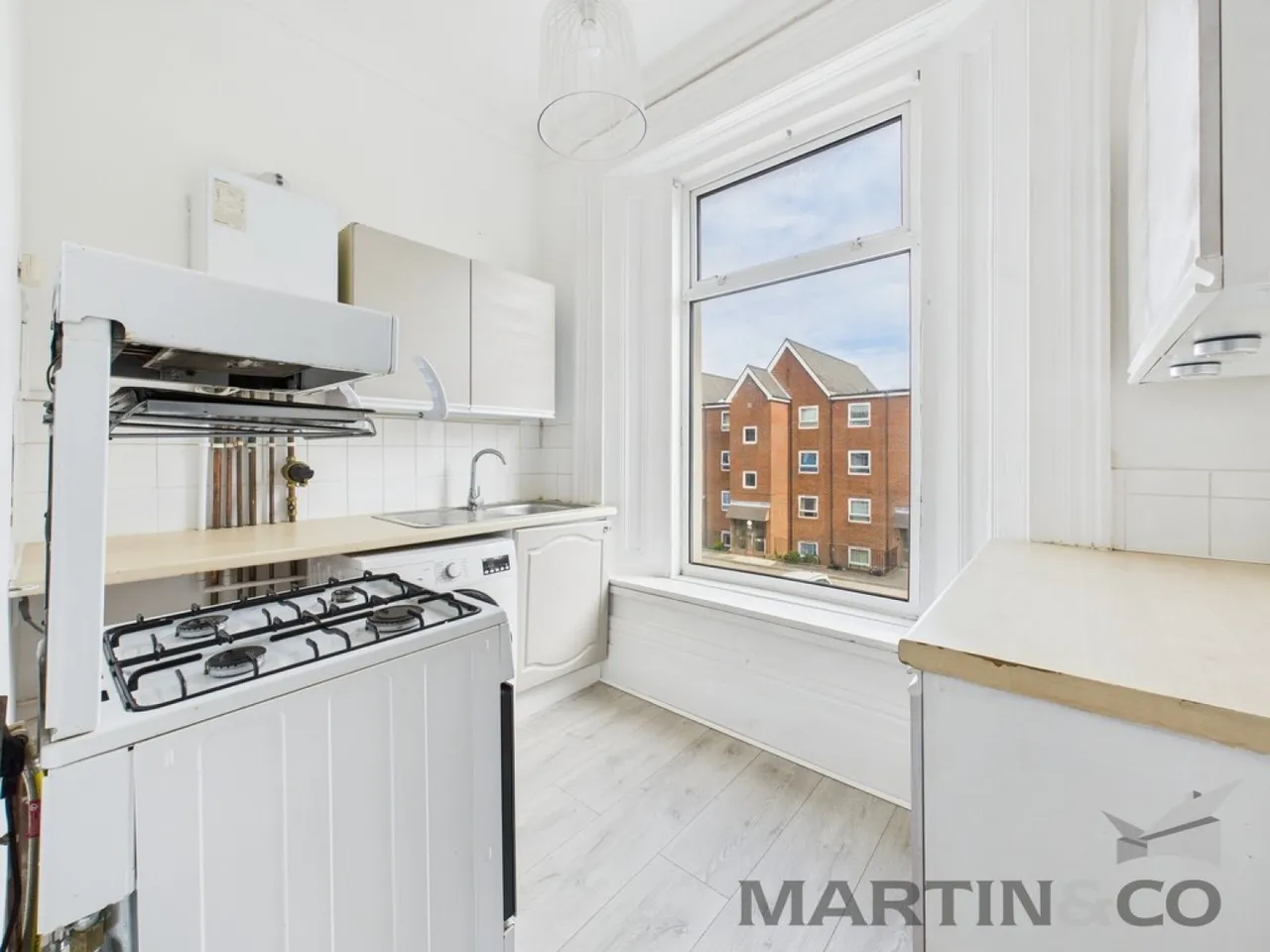 Victoria Road North, Southsea, photo 6