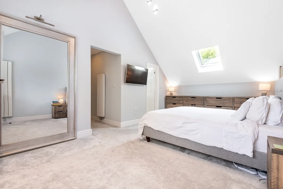 Littleheath Lane Cobham KT11, photo 7