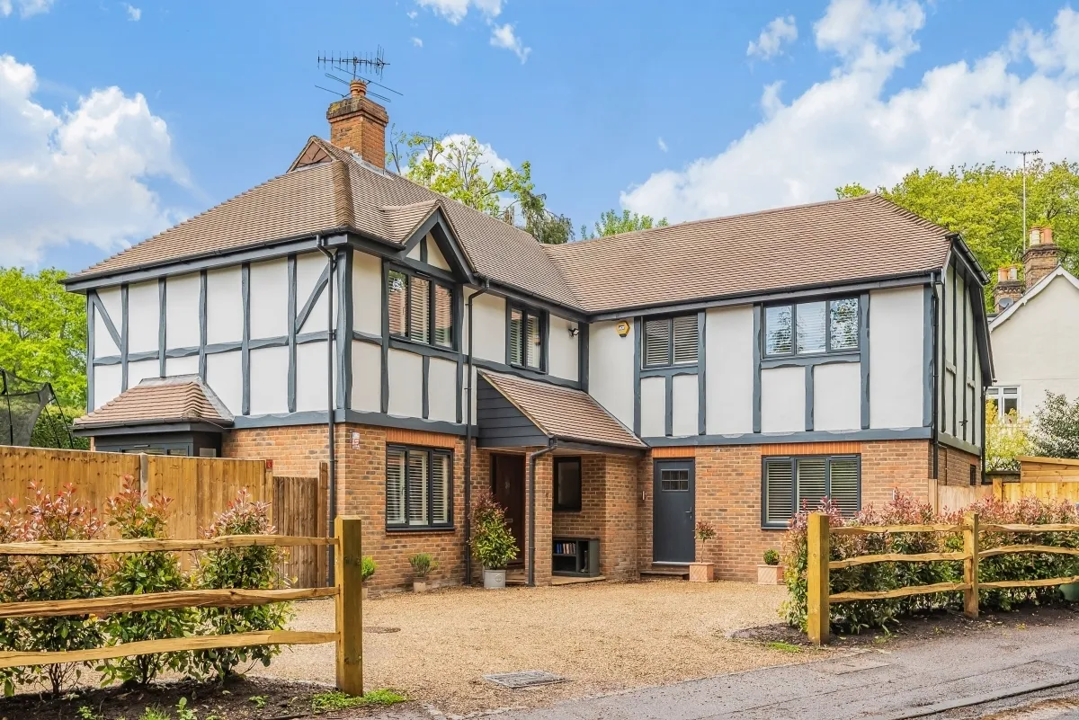5 bed house to rent — Littleheath Lane Cobham KT11