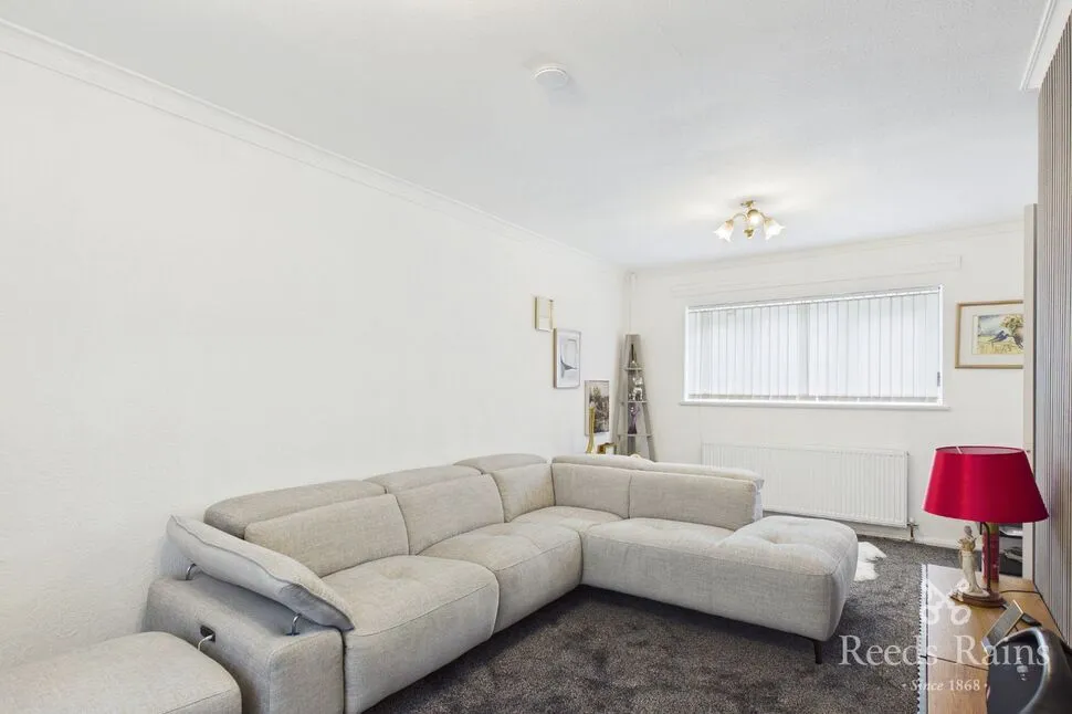 Staining Avenue, Ashton-on-Ribble, Lancashire, PR2, photo 3
