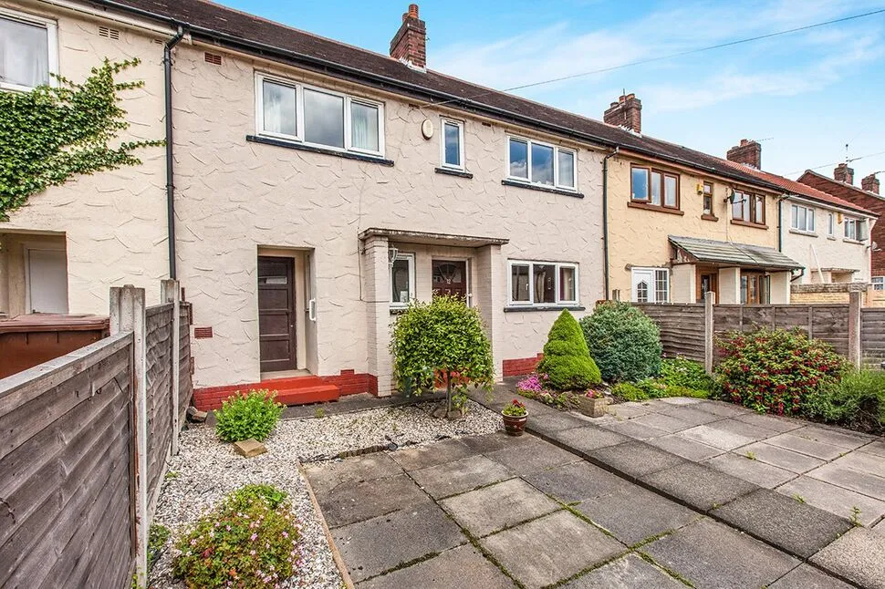 3 bed house to rent — Staining Avenue, Ashton-on-Ribble, Lancashire, PR2