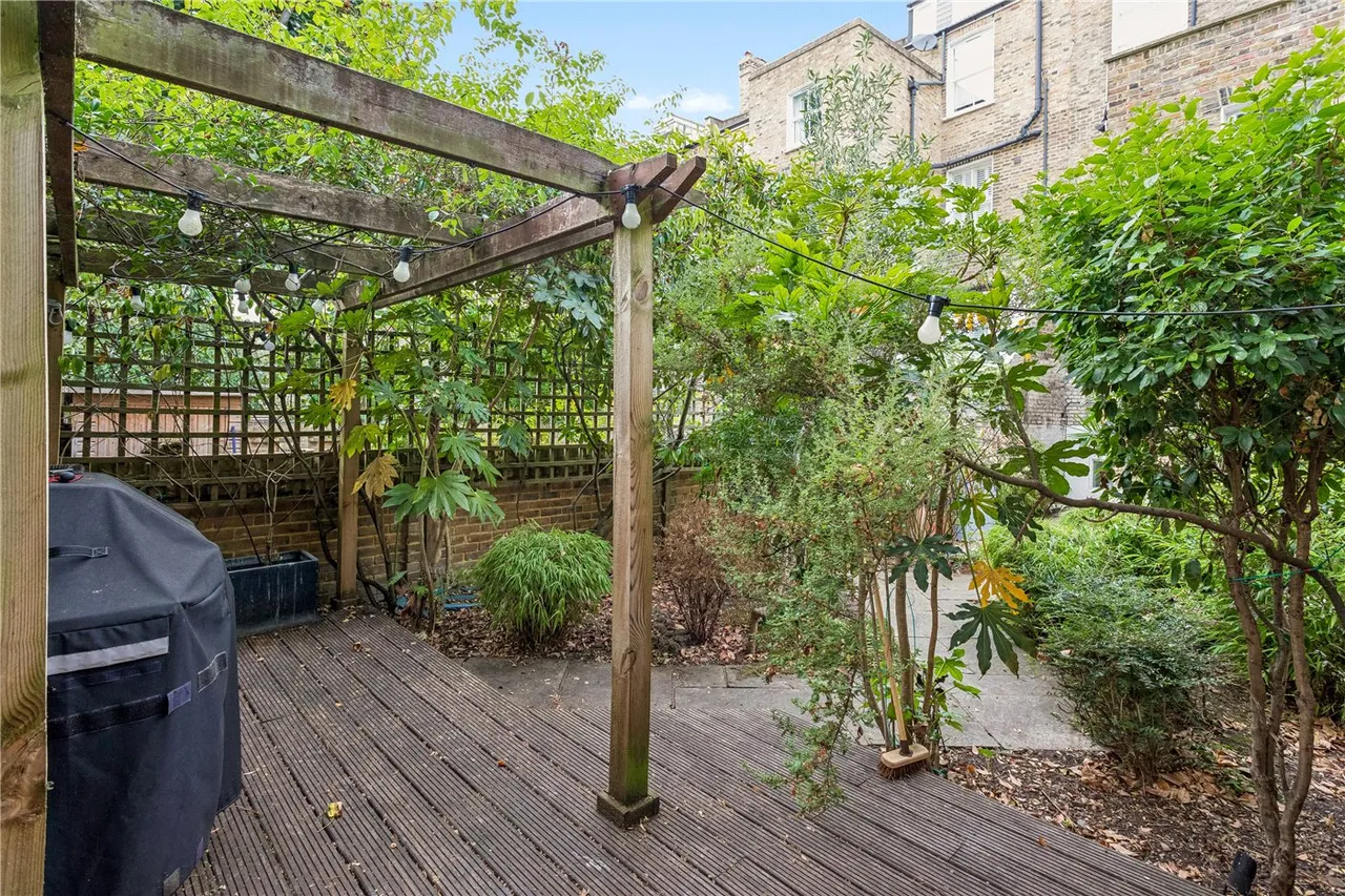 3 bed flat for sale — Ferntower Road, London, N5